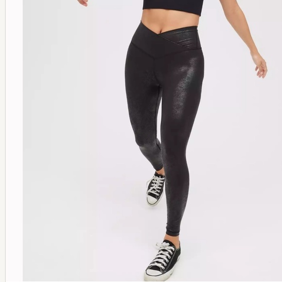 aerie crackle crossover waist leggings - Picture 1 of 10